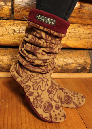Autumn Acorns Women's Slipper Socks