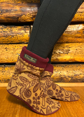 Autumn Acorns Women's Slipper Socks